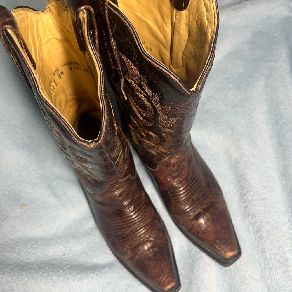 Women’s size 7 1/2 M Corral Cowboy boots